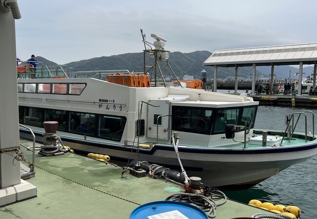 海峡を5分で爆走！水飛沫もかかる、まさにアトラクションです。