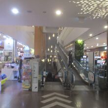 ロッテ百貨店 (金浦空港店)