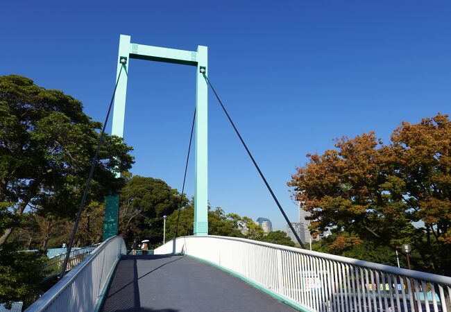 野毛のつり橋