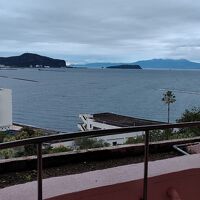 バルコニーから、海側を望む