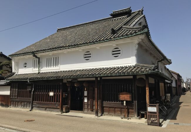 今井町では比較的早い時期の2階建住宅。今井町内にある国指定重要文化財９軒のうちの一軒。