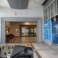 送迎バギー乗車中