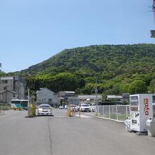 山の形が象さんの横顔に似ています。