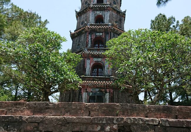 歴史あるお寺の塔