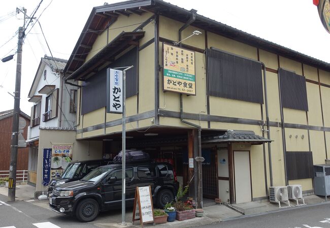 名物のしらす丼