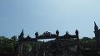 モザイクの装飾が凄い