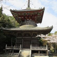 四国で最古、最大の規模の多宝塔は県指定文化財