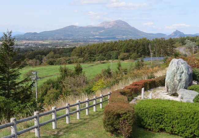 お天気さえよければ、有珠山や伊達市街地、噴火湾を含む広々とした景観が楽しめます