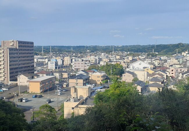 菊川駅から歩いて15分ほど。街並みの景色もいいです