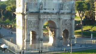 ローマ最大の凱旋門