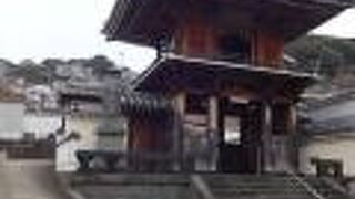 山門の雰囲気が印象に残っています。