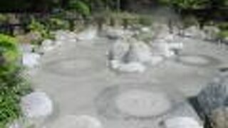 熱泥が沸騰しています