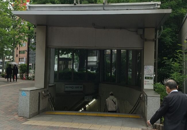＊*様 駅名板　すいどうばし 水道橋駅【東京都】(都営三田線。2019年訪問) | 『乗り鉄』中心