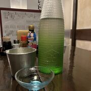 駅近で豊富な種類の日本酒を楽しむ