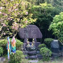 桜花の碑 (野里国民学校跡)