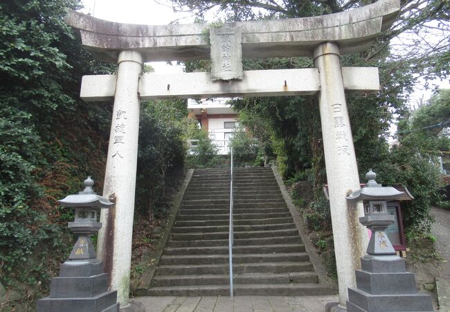 もう一つの諏訪神社です