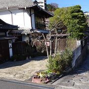 旧冨士屋ホテルのそばにある石畳の通りです。