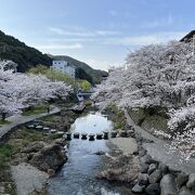 雰囲気の良い温泉街