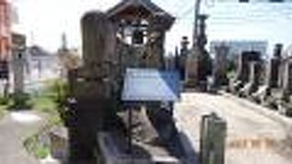 滝廉太郎家の墓所が境内にありました。