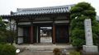 鎌倉時代創建の歴史ある寺院