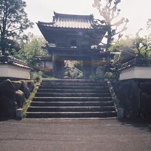 普門禅寺、山門。