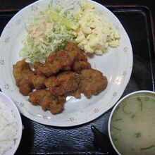 鶏唐揚げ定食 750円 