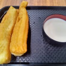 油条と豆漿です。