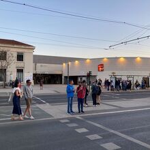 タイムアウト側からカイスデソドレ駅メトロ乗り場を見る