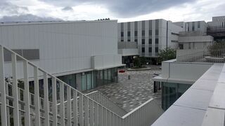 連休中も人影まばら