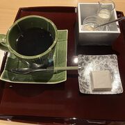 お茶屋建築とカフェ