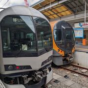 瀬戸大橋を渡る電車