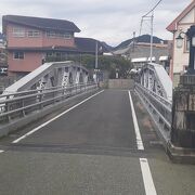 シーボルトの湯と嬉野温泉公園を結ぶ役割もある橋