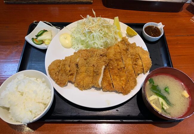 ジャンボチキンカツ定食