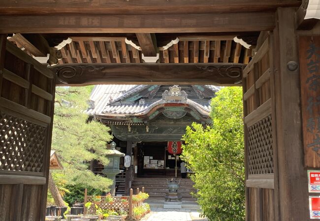 千年の歴史を持つお寺です。