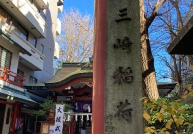 水道橋駅近くの稲荷神社