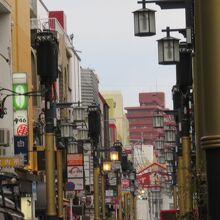 看板が並ぶ文化通りです