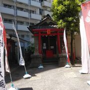 静かに鎮座している神社