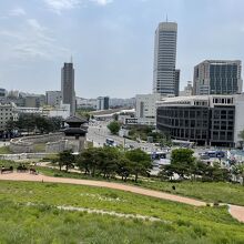 上からみる東大門