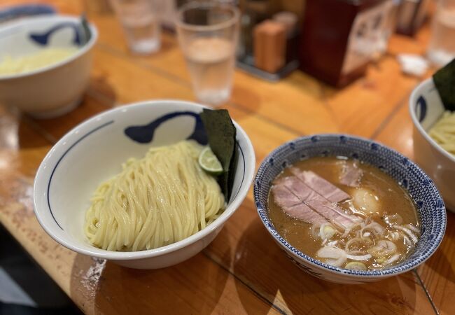 超ボリューミーつけ麺