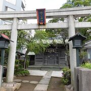 どこか神聖な空気を感じる神社