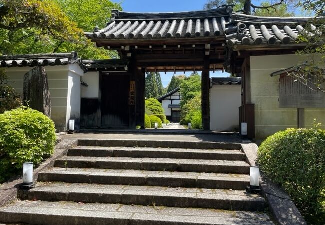 御寺泉涌寺の別院です