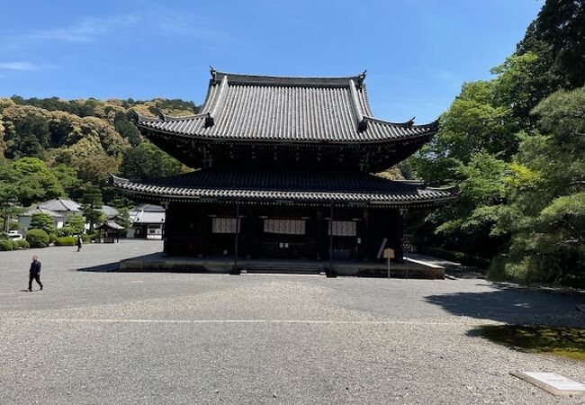 皇室からも信仰される御寺