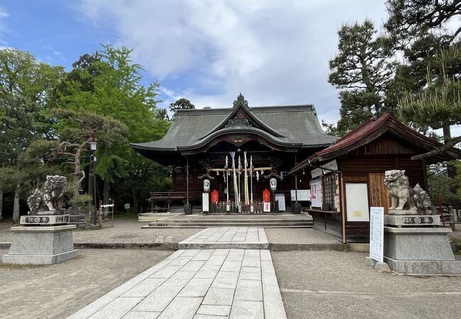 武生の駅から歩いて行きました