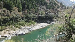 四国最大の川、吉野川が作る美しい峡谷