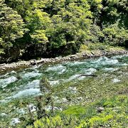 この温泉郷にたどり着くまでも一苦労。