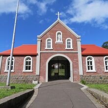 一般の人はこのゲートまでしか行けませんが…、