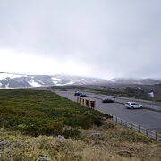 言わずと知れた、知床横断道路の頂上にある峠。5月でも雪が残り、日によって閉鎖になるような場所です。