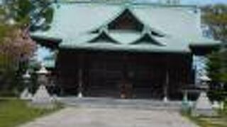 小樽の高台の上にある神社