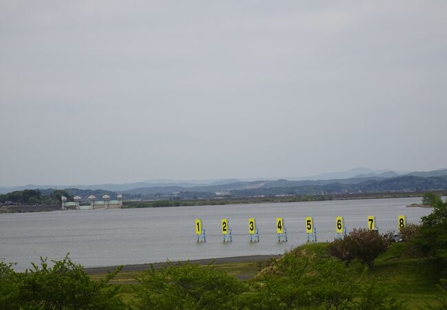 宮城県では最大の自然湖 （長沼）