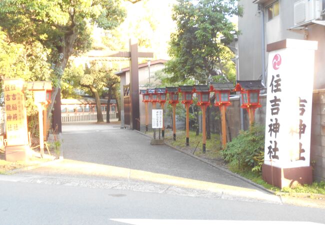 大阪の有名な住吉大社の別宮として建立された神社。